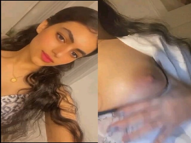 Pakistani sex selfie girl small boobs exposed