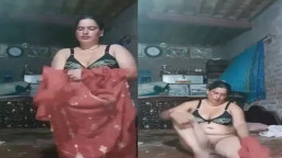 Paki sexy aunty dressing after sex with neighbor